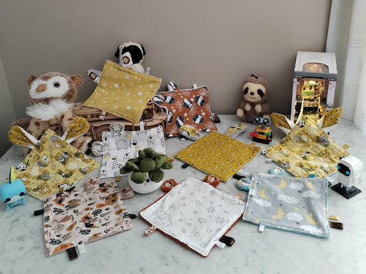 Petit jouet doudou tissu enfants
