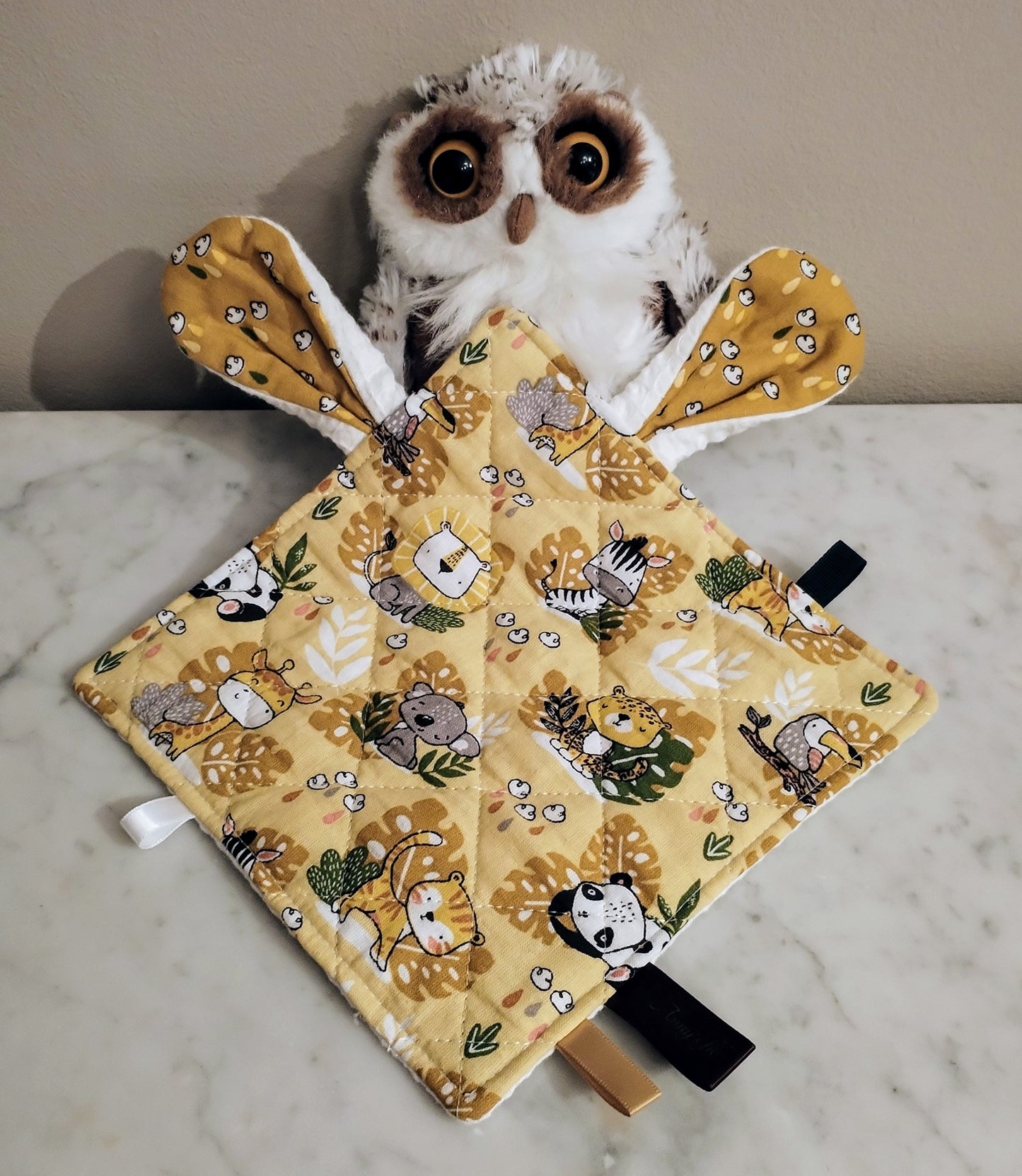 Petit jouet doudou tissu enfants